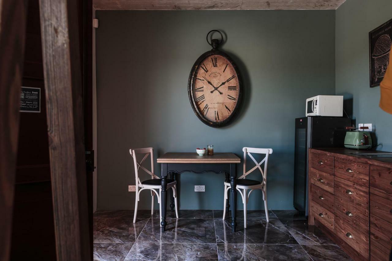 Talbot & Bons Studio Flat Gudja Extérieur photo